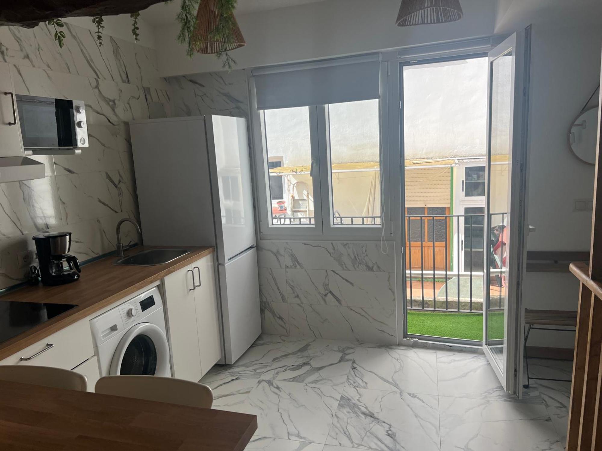 Apartamento Castillo Apartment Кастро-Урдиалес Екстериор снимка